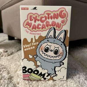 NIB “Sea Salt Coconut” Exciting Macaron Labubu